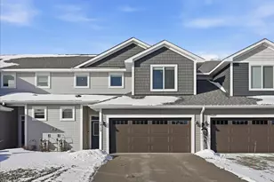 1715 Southpoint Ln, Hudson, WI 54016 - Photo 2