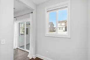 1715 Southpoint Ln, Hudson, WI 54016 - Photo 12