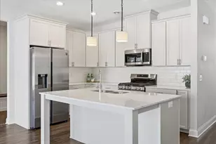 1715 Southpoint Ln, Hudson, WI 54016 - Photo 1