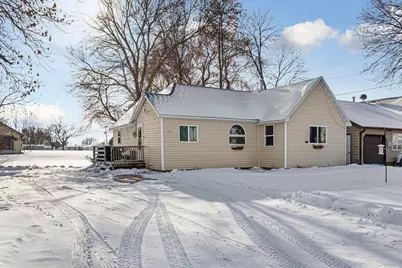 532 W Radichel Street, Lake Crystal, MN 56055 - Photo 1