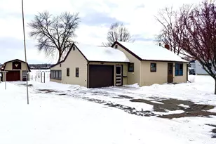 318 South St, Paynesville, MN 56362 - Photo 1