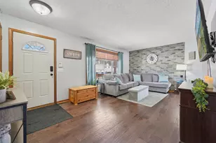 9651 Mill Trail Ln, Monticello, MN 55362 - Photo 2