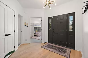 5200 Malibu Dr, Edina, MN 55436 - Photo 14