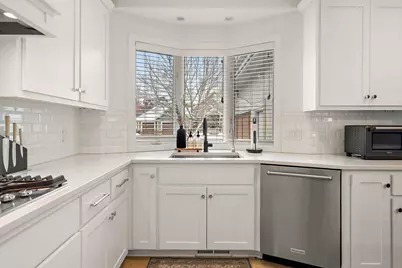 5200 Malibu Drive, Edina, MN 55436 - Photo 6