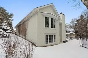 5200 Malibu Dr, Edina, MN 55436 - Photo 64