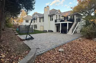 5200 Malibu Dr, Edina, MN 55436 - Photo 70