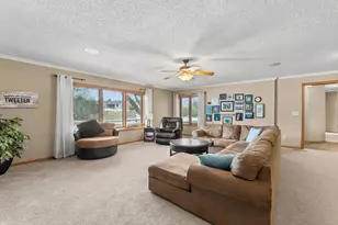 33584 Washington St NE, Cambridge, MN 55008 - Photo 14