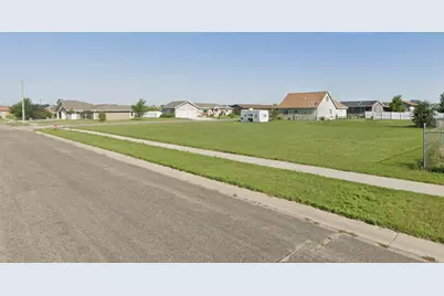 829 9th Avenue SW, Perham, MN 56573 - Photo 2