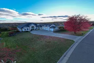 560 Marshall St, Duluth, MN 55803 - Photo 96