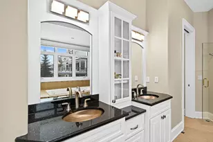 560 Marshall St, Duluth, MN 55803 - Photo 24