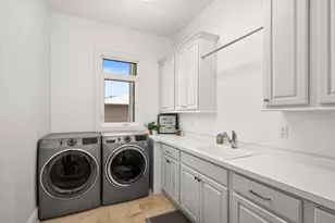 560 Marshall St, Duluth, MN 55803 - Photo 34