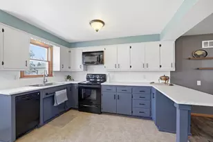 125 S Eagle St, Belle Plaine, MN 56011 - Photo 6