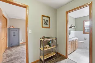 125 S Eagle St, Belle Plaine, MN 56011 - Photo 12