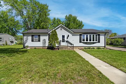 125 S Eagle Street, Belle Plaine, MN 56011 - Photo 2