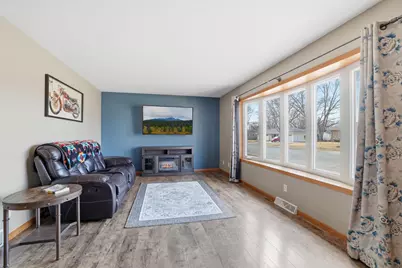 125 S Eagle Street, Belle Plaine, MN 56011 - Photo 10