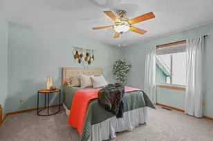 819 Moonlight Pl, Woodbury, MN 55125 - Photo 16