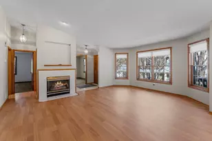 809 Ivy Ln, Eagan, MN 55123 - Photo 10