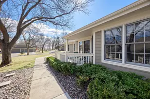 809 Ivy Ln, Eagan, MN 55123 - Photo 8