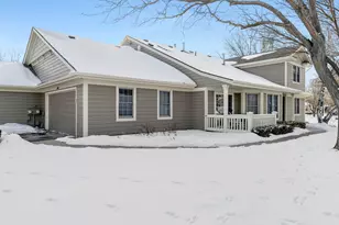 809 Ivy Ln, Eagan, MN 55123 - Photo 1