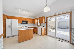 8446 Jergen Ave S, Cottage Grove, MN 55016 - Photo 10