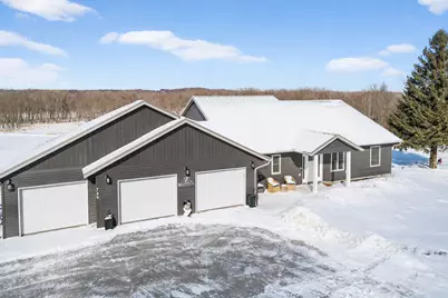 725 N Linden Street, Belle Plaine, MN 56011 - Photo 4