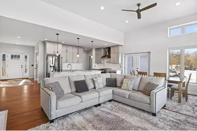 725 N Linden Street, Belle Plaine, MN 56011 - Photo 8