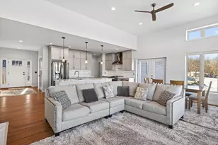 725 N Linden St, Belle Plaine, MN 56011 - Photo 8