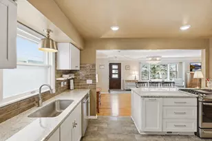 5429 27th Ave S, Minneapolis, MN 55417 - Photo 2