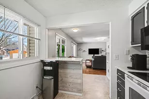 8305 Tamarack Trail, Eden Prairie, MN 55347 - Photo 6