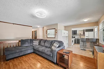 8305 Tamarack Trail, Eden Prairie, MN 55347 - Photo 4