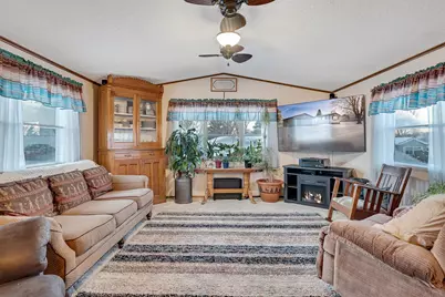 17 Terri Circle Drive, Holmen, WI 54636 - Photo 6