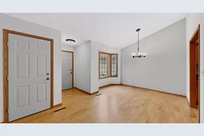 6427 Bandel Hills Lane NW, Rochester, MN 55901 - Photo 4