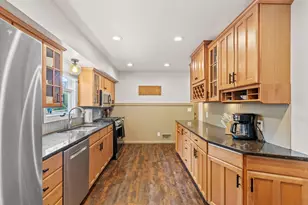 212 Birchwood Dr N, Stillwater, MN 55082 - Photo 4