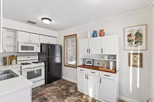 2307 Unity Ave N, Golden Valley, MN 55422 - Photo 6