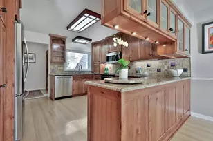 8276 Kingslee Rd, Bloomington, MN 55438 - Photo 2