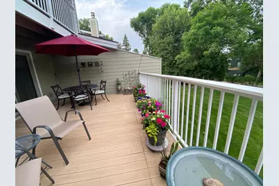 8276 Kingslee Road, Bloomington, MN 55438 - Photo 10