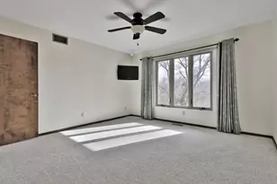 8276 Kingslee Rd, Bloomington, MN 55438 - Photo 16