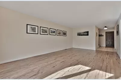 8276 Kingslee Road, Bloomington, MN 55438 - Photo 12