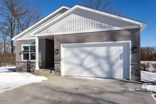 502 Kreekview Dr, Osceola, WI 54020 - Photo 4