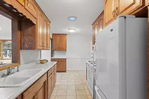 7048 Kentucky Ave N, Brooklyn Park, MN 55428 - Photo 10