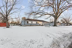 7048 Kentucky Ave N, Brooklyn Park, MN 55428 - Photo 4