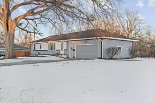 7048 Kentucky Ave N, Brooklyn Park, MN 55428 - Photo 2