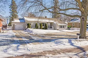 206 N 3rd Ave E, Truman, MN 56088 - Photo 4