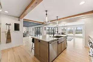 3141 Fairchild Ave, Wayzata, MN 55391 - Photo 2