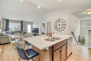 3646 Chinook Dr S, Fargo, ND 58104 - Photo 10