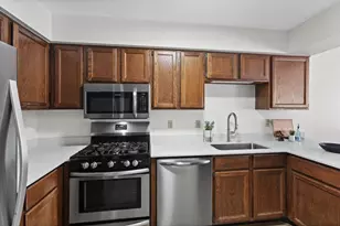 4670 Ridge Cliff Dr, Eagan, MN 55122 - Photo 6