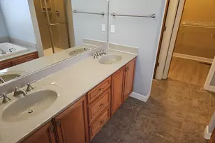 10772 Hawthorn Trail, Woodbury, MN 55129 - Photo 32