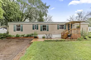 2401 Bison Dr, Maplewood, MN 55119 - Photo 2