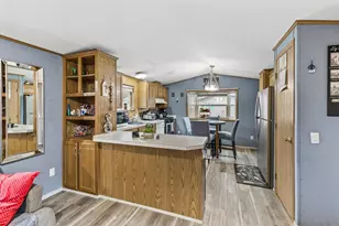 2401 Bison Dr, Maplewood, MN 55119 - Photo 14