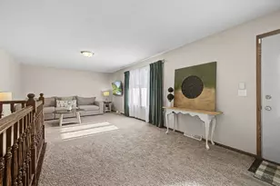 521 McDevitt St, Shakopee, MN 55379 - Photo 8